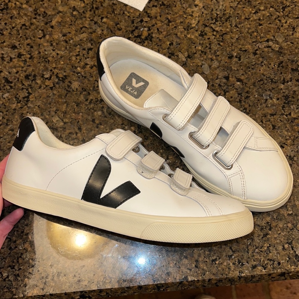 Black Veja 3 Lock Sneakers